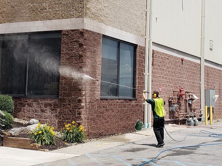 Professional facade cleaning services in NYC - before and after building exterior cleaning
